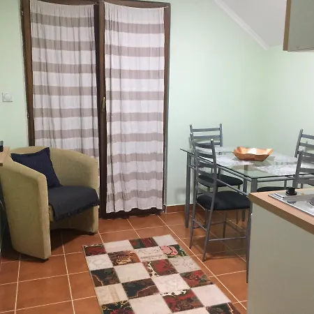 Zade Tatil Evi Podgoriçe